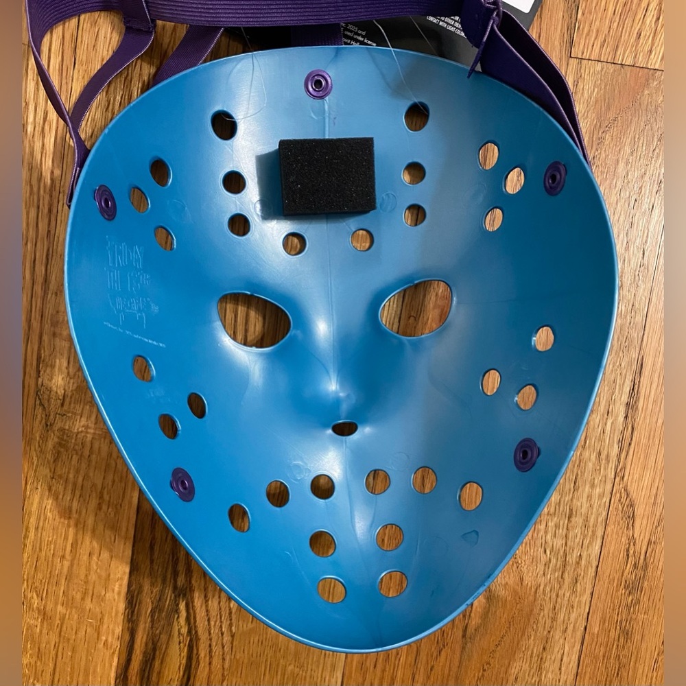NWT Spirit Halloween Exclusive Friday The 13th The Game Retro Jason Mask Rare - Picture 5 of 6